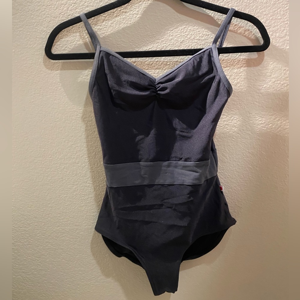 Black & Grey Yumiko